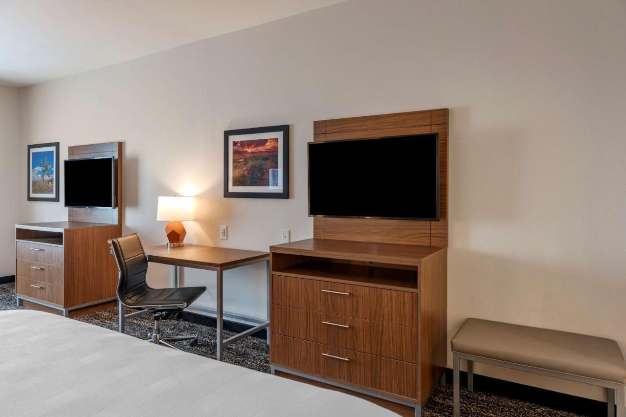 Best Western Plus Coachella Valley Inn & Suites Катідрал-Сіті Екстер'єр фото