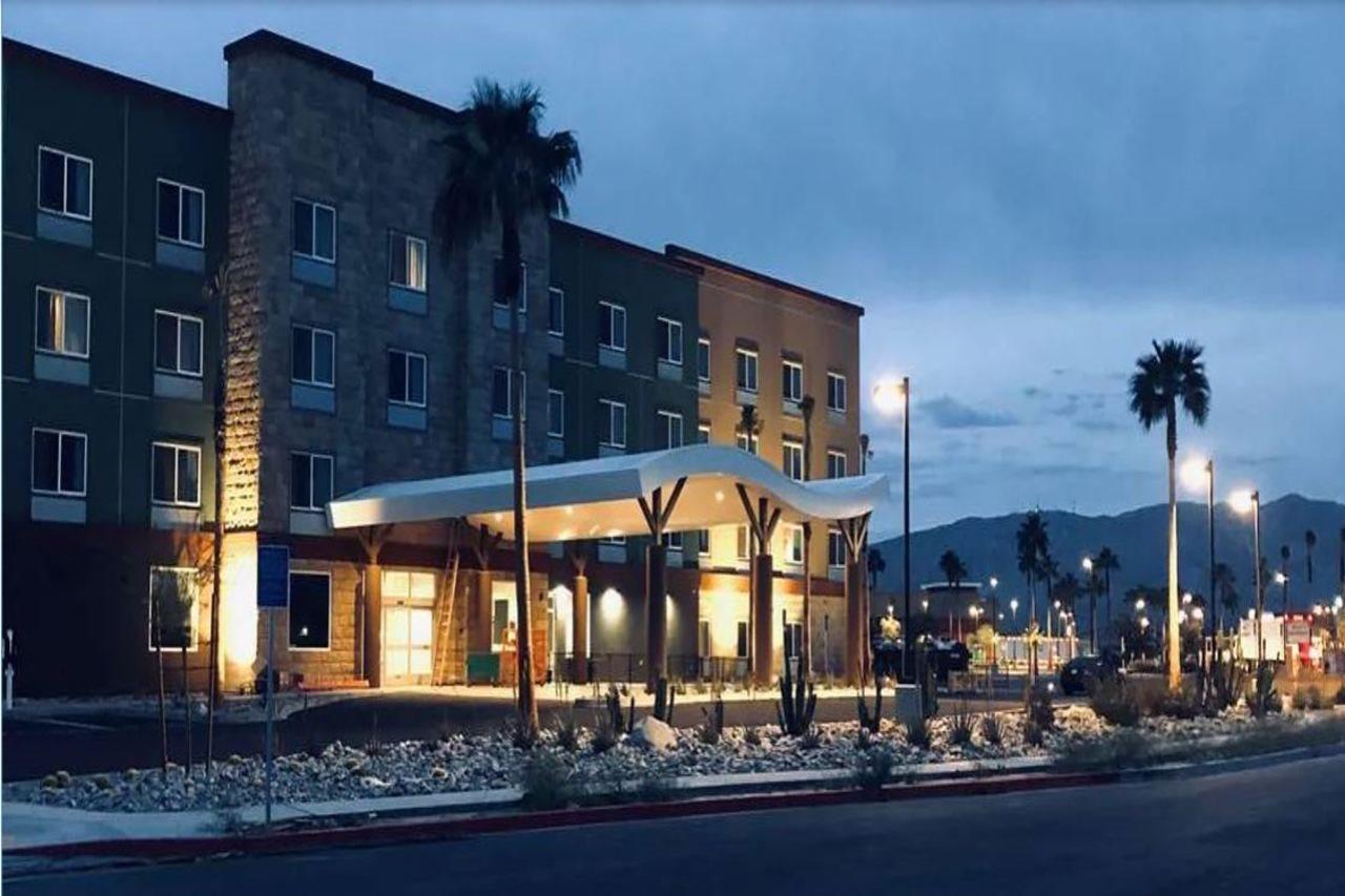 Best Western Plus Coachella Valley Inn & Suites Катідрал-Сіті Екстер'єр фото